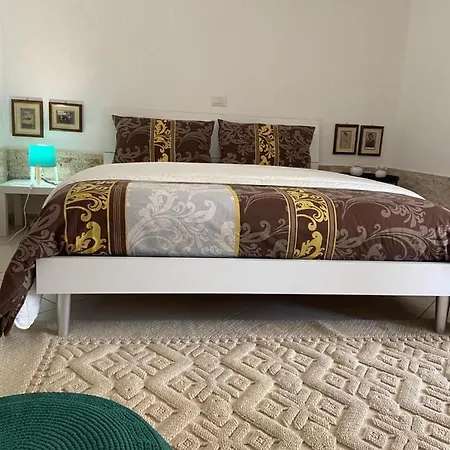 Luigi A Poggio Dei Pini, Con Giardino E Posto Auto Dom wakacyjny