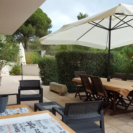 Luigi A Poggio Dei Pini, Con Giardino E Posto Auto