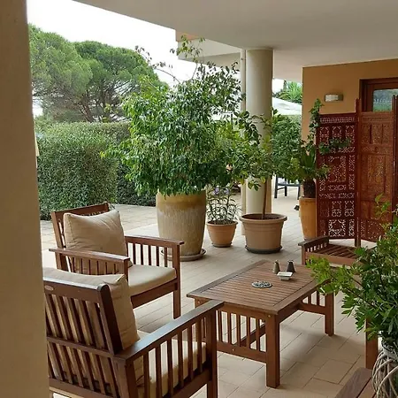 Luigi A Poggio Dei Pini, Con Giardino E Posto Auto Ferienhaus
