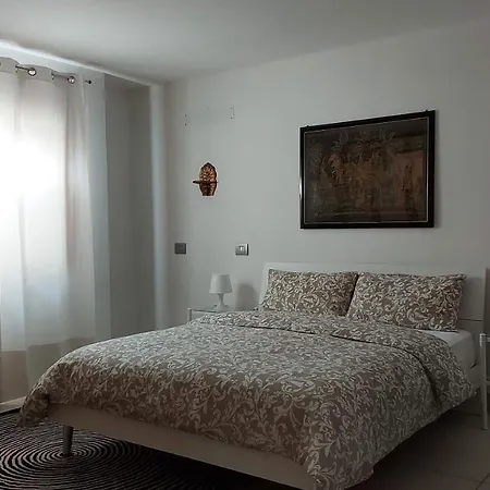 Luigi A Poggio Dei Pini, Con Giardino E Posto Auto *