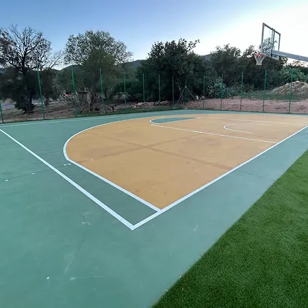 Luigi A Poggio Dei Pini, Con Giardino E Posto Auto * 카포텔라